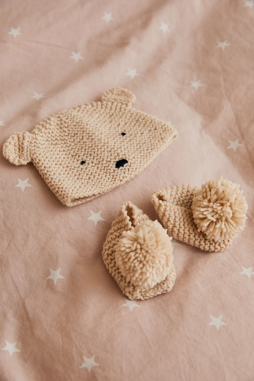 Bonnet pour bébé online au tricot