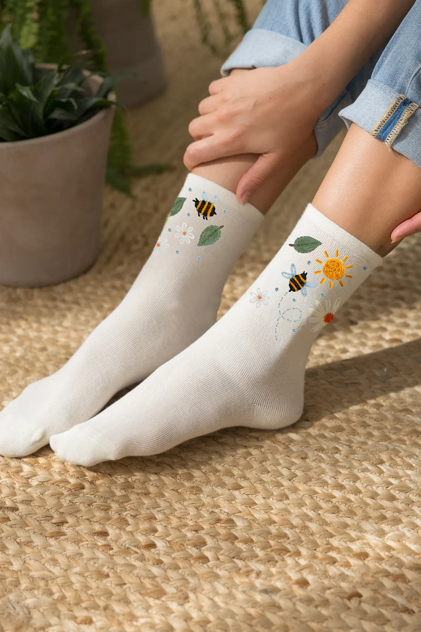 夏のミツバチ- 刺繍図案（初級）