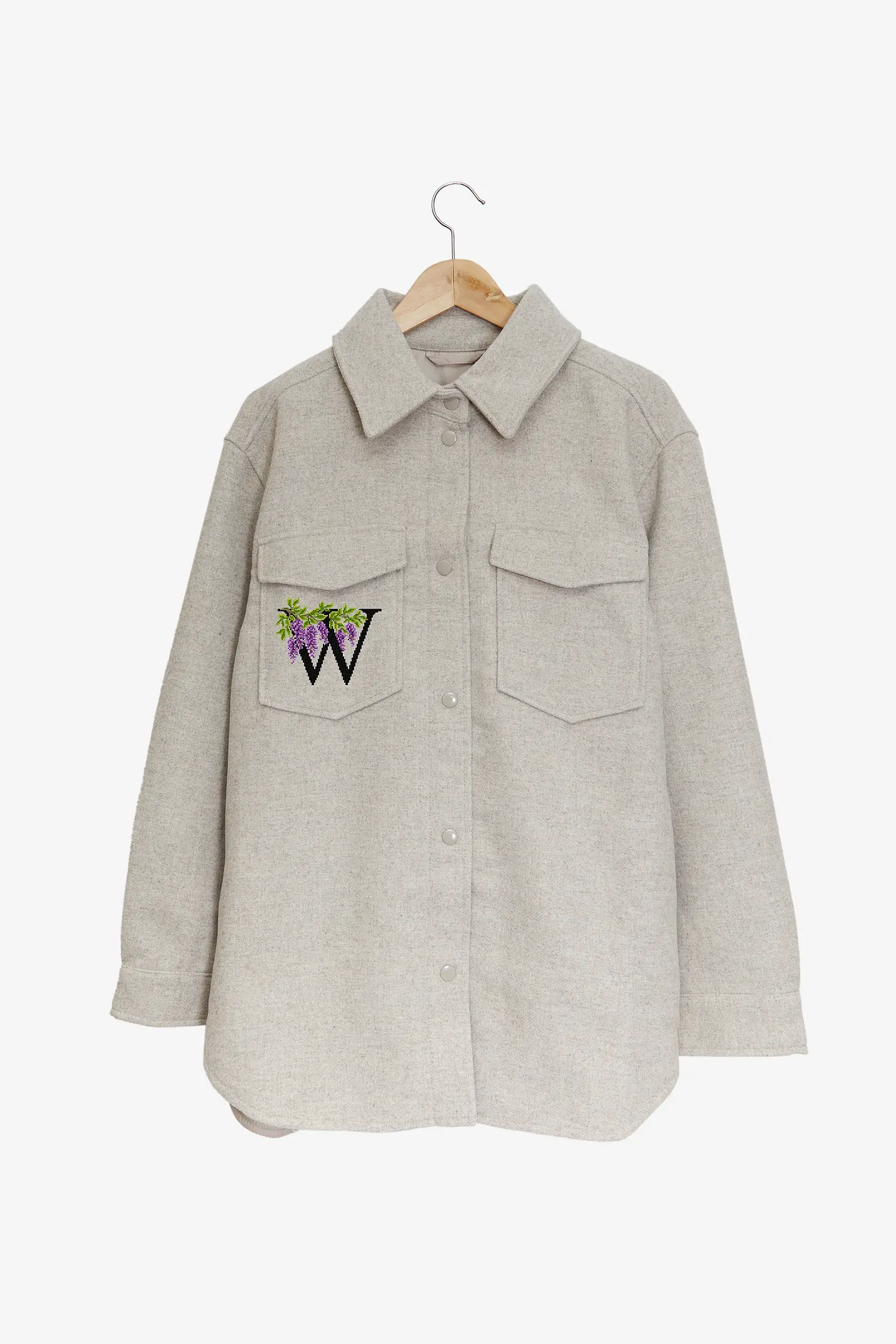 W 花のアルファベット - クロスステッチ図案（中級）