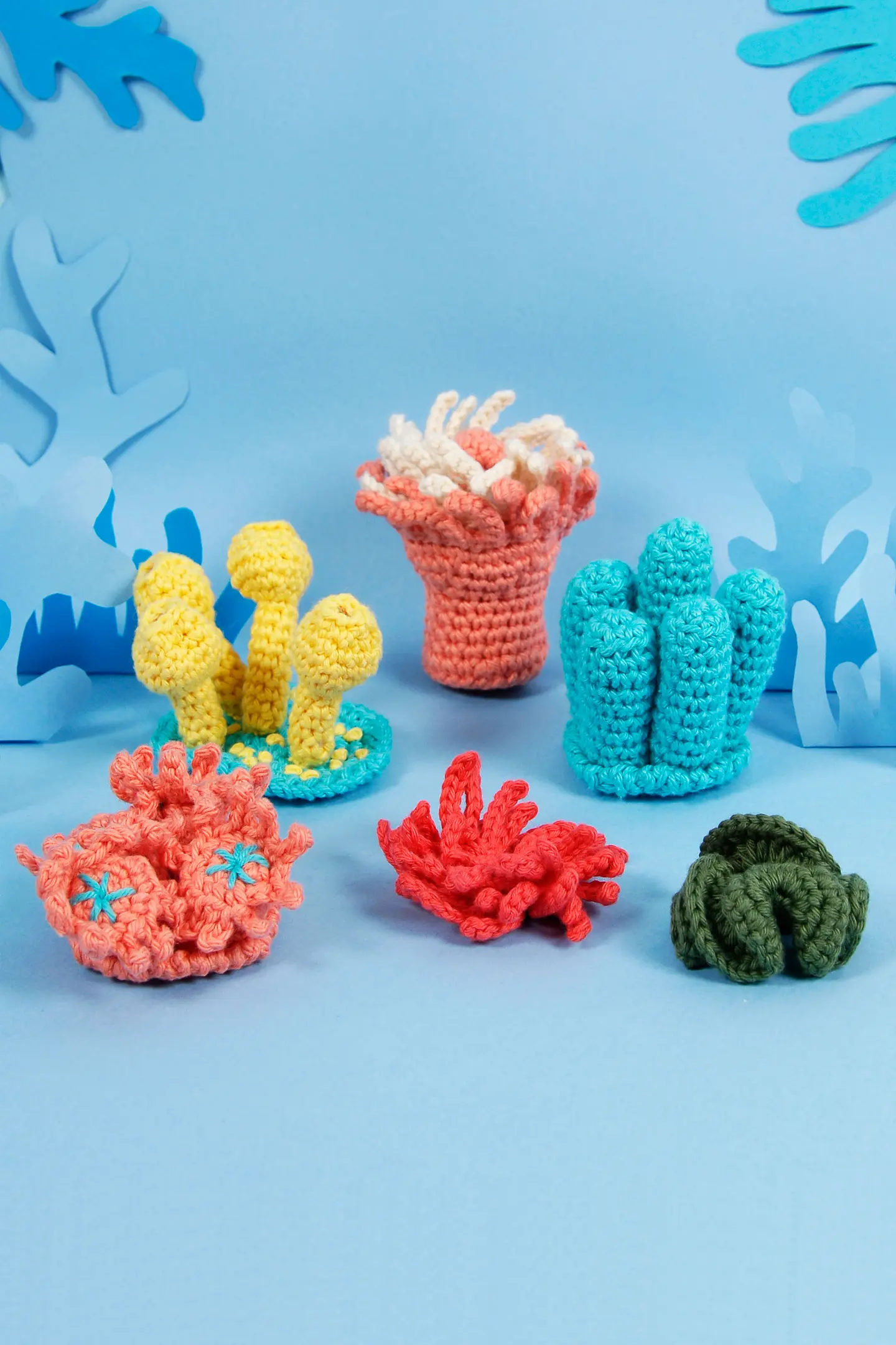 Corals Intermediate Amigurumi Crochet Kit, image size:1440x2160