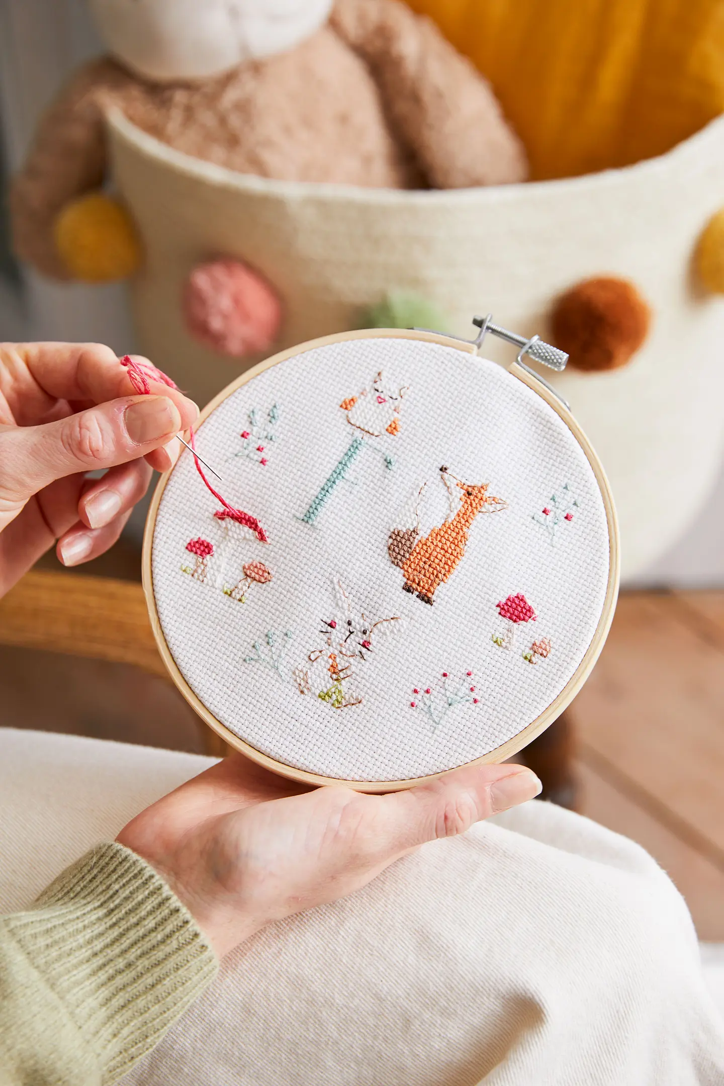 【人気完売】 SMC ウッドランドフレンズ 刺繍上下セット 6Y /定価4万円 Woodland Friends Monogram - Cross Stitch Kit