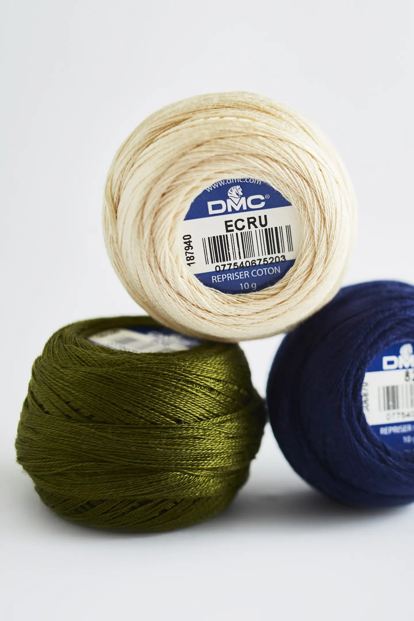 Lot de 10 pelotes de fil à repriser en coton de 20 m, couleurs